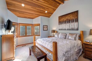 3 slaapkamers, een bureau, wifi, beddengoed