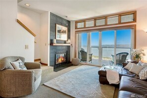 TV connectée, cheminée