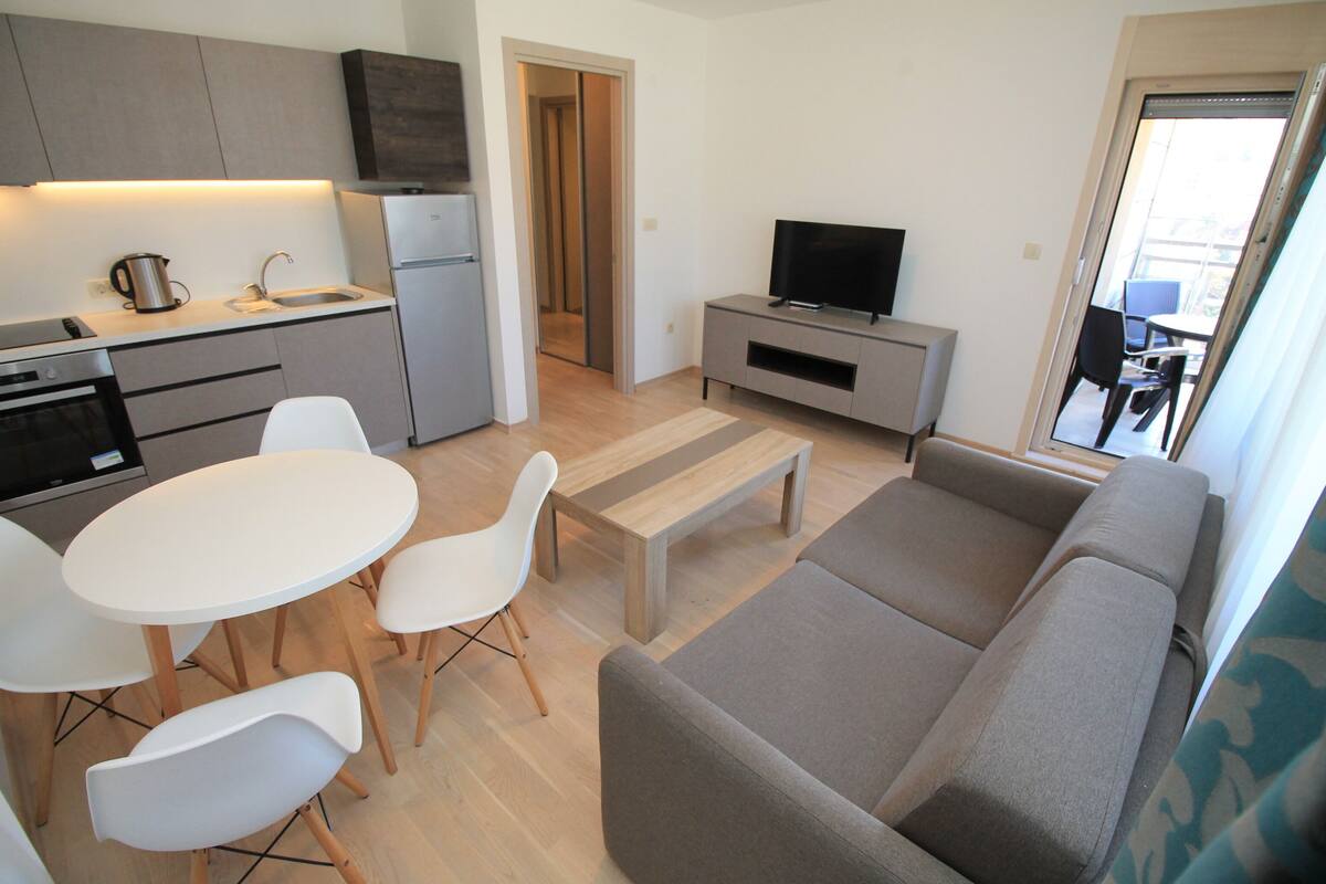 City Apartment | Living room | Flat-screen TV
