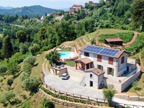 Exterior - Barn renovation, panoramic Barga Views, Private Heated* Pool. Walk to restaurant (Albiano)