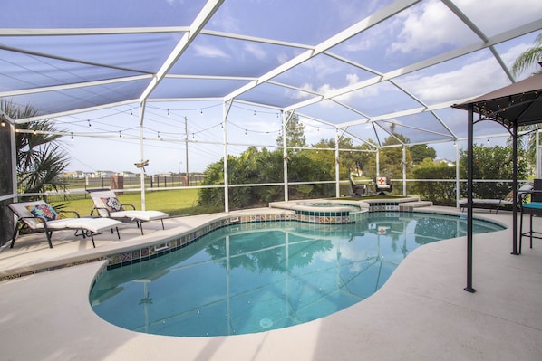 Piscine extérieure