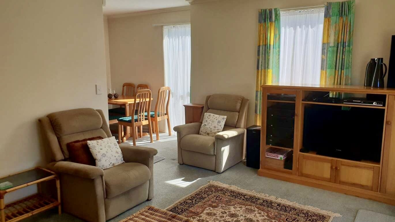 TV, ping pong, books, music library