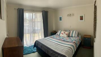 4 bedrooms, in-room safe, iron/ironing board, free WiFi