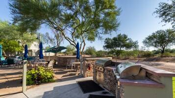 Tempat makan outdoor