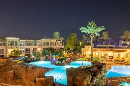 Phoenix | Desert Hideaway | Golf & Resort Pool