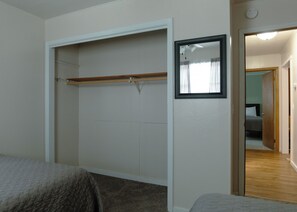 3 quartos, Wi-Fi de cortesia, roupa de cama