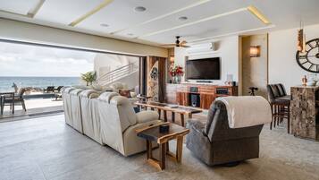 Smart TV, music library, stereo, printers