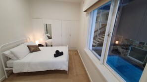 4 bedrooms, desk, iron/ironing board, free WiFi