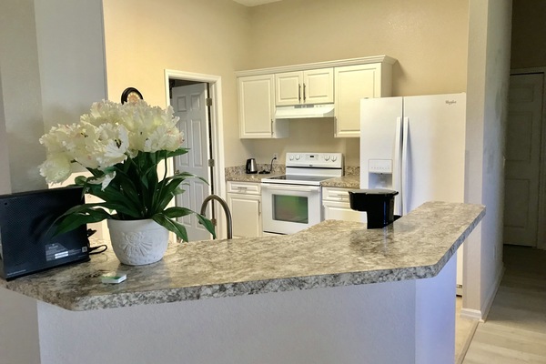 KĂŒhlschrank, Mikrowelle, Ofen, Herdplatte