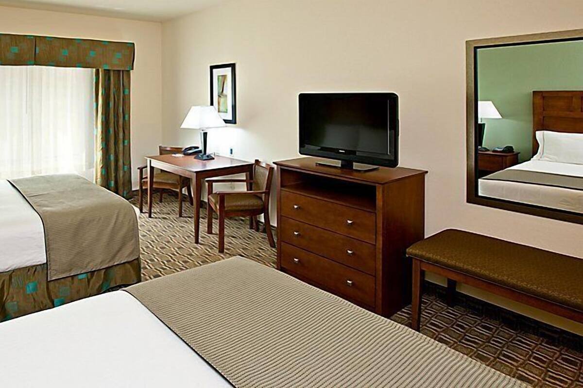 Basic Double Room | Blackout drapes, iron/ironing board, WiFi (free), bed sheets
