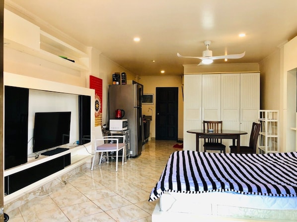 Departamento superior | 1 habitación, caja de seguridad en la habitación y muebles diferentes 