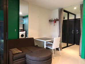 ซูพีเรียอพาร์ทเมนท์ | 1 ห้องนอน, ตู้นิรภัยในห้องพัก, ตกแต่งพิเศษโดยเฉพาะ