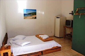 Quarto casal ou duplo standard | Roupas de cama antialérgicas, frigobar, Wi-Fi de cortesia