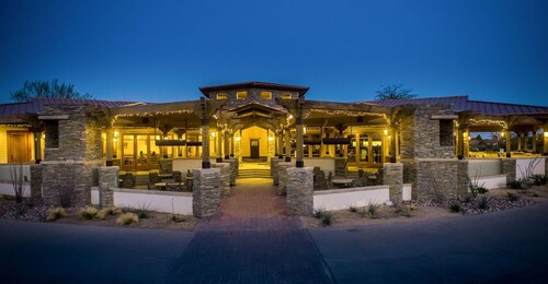 🧡 Majestic Mountains & Tranquil Golf Views 🧡 Pool & Spa✦BBQ✦King Beds✦Dogs Ok✦