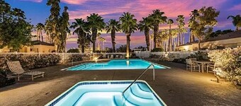 Betoverend en charmant! 4 mijl naar Coachella! Honden welkom!