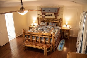 5 bedrooms, desk, free WiFi, bed sheets