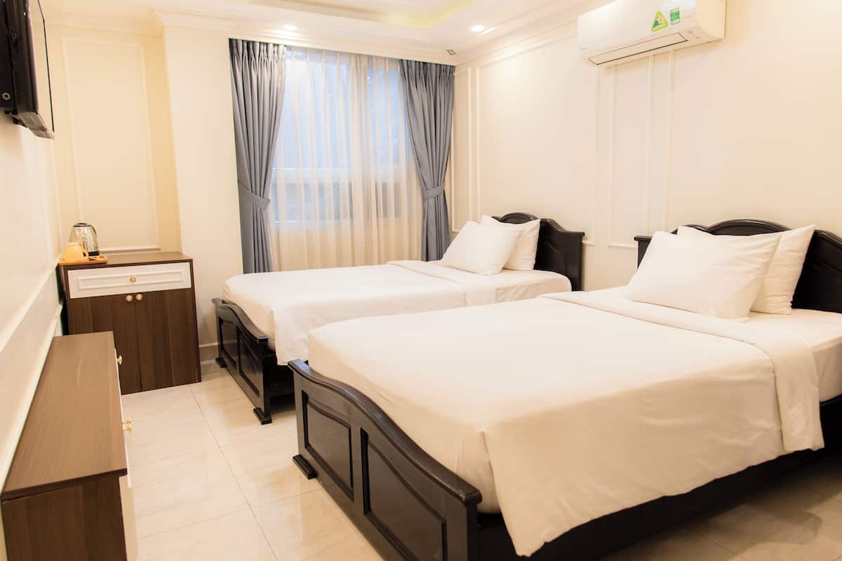 Minibar, desk, free WiFi, bed sheets