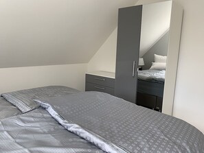 2 Schlafzimmer, schallisolierte Zimmer, WLAN, Bettwäsche
