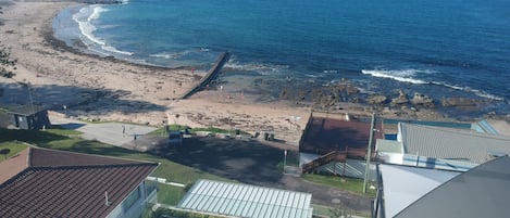 Una playa cerca