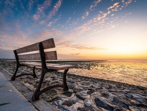 Plage à proximité, chaises longues