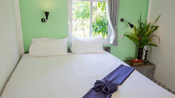 Untuvapeitot, tallelokero huoneessa, yksilöllisesti sisustettu