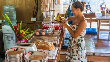 Daily buffet breakfast for a fee