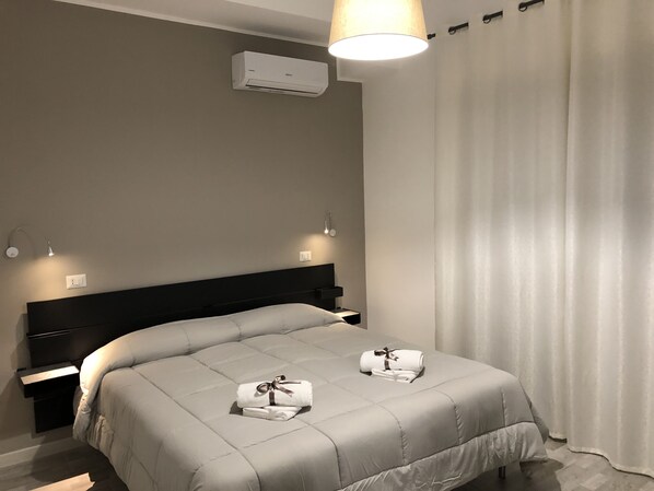 Free WiFi, bed sheets