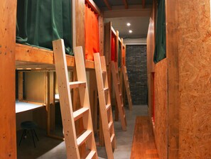 Mixed Shared Dormitory | Desk, laptop workspace, free WiFi, bed sheets - kawa DOCK - Hostel (Nagoya)