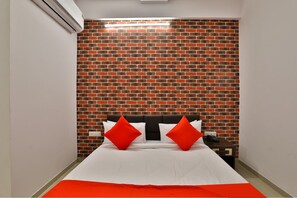 Room - Hotel Blue Heaven (Surat)