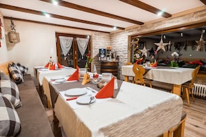 Nhà hàng