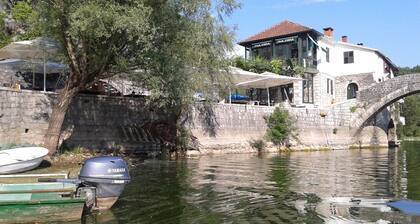 Vacation home IDYLLE is located in the heart of the Skadar Lake National Park.