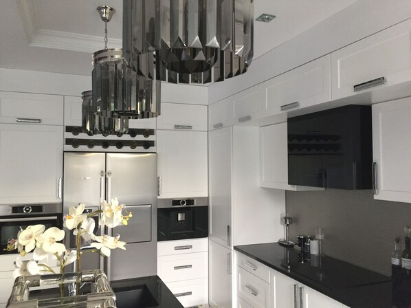 Fridge, microwave, oven, dishwasher