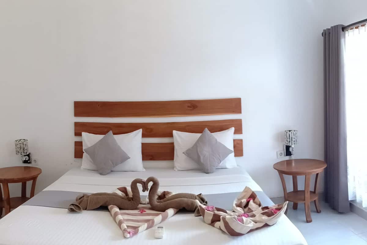 Zimmersafe, Schreibtisch, Zustellbetten, kostenloses WLAN