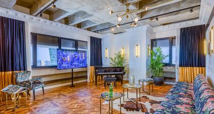 Brown BoBo, a member of Brown Hotels