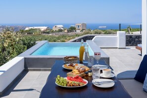 Daily full breakfast for a fee - Soil of Sun Luxury Villas (Santorini)