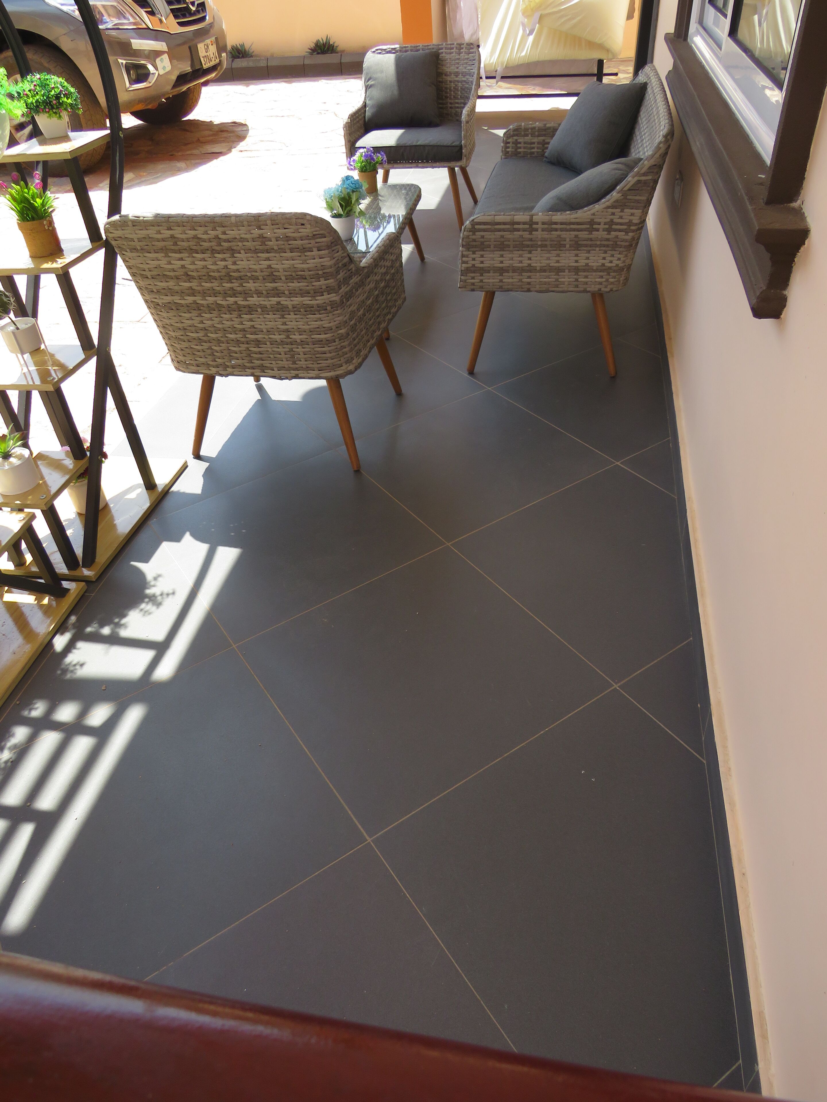 المنشأة من الداخل