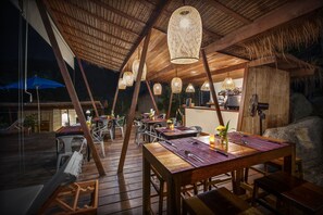 Breakfast served, pool views  - Ecotao lodge (Koh Tao)