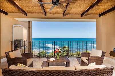 Stunning Beachfront Penthouse w/ Amazing Ocean and Sunset Views & Private Hot Tub