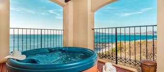 Stunning Beachfront Penthouse w/ Amazing Ocean and Sunset Views & Private Hot Tub