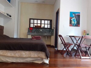 1 quarto, ferros/tábuas de passar roupa, Wi-Fi, roupa de cama