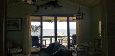 Gorgeous Riverfront Fishing Cottage in Sebastian, FL - Ask about 2025
Specials