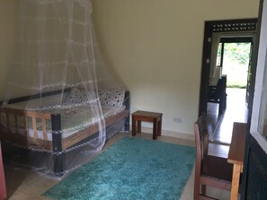 1 habitación, tabla de planchar con plancha, wifi y ropa de cama