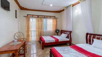 Desk, laptop workspace, iron/ironing board, free WiFi