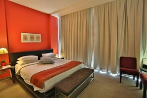 Minibar, in-room safe, blackout drapes, soundproofing - Canyon Boutique Hotel (Amman)