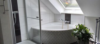 Beautiful, bright vacation apartment close to the forest