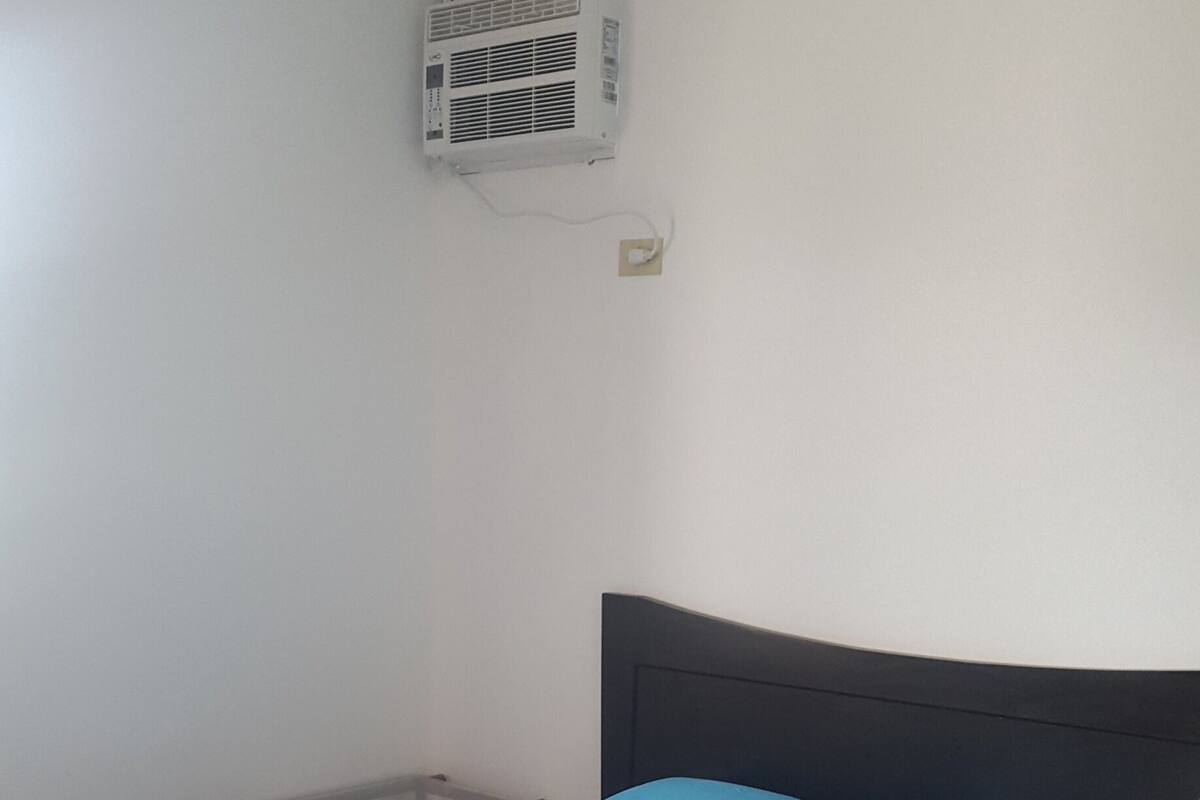 Decoración personalizada, muebles diferentes y wifi gratis
