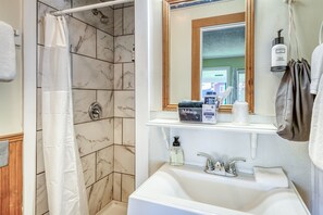 Douche, serviettes fournies