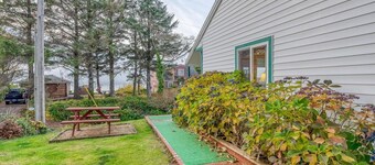 T09 - Lighthouse @ Trollers Lodge