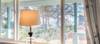 T09 - Lighthouse @ Trollers Lodge