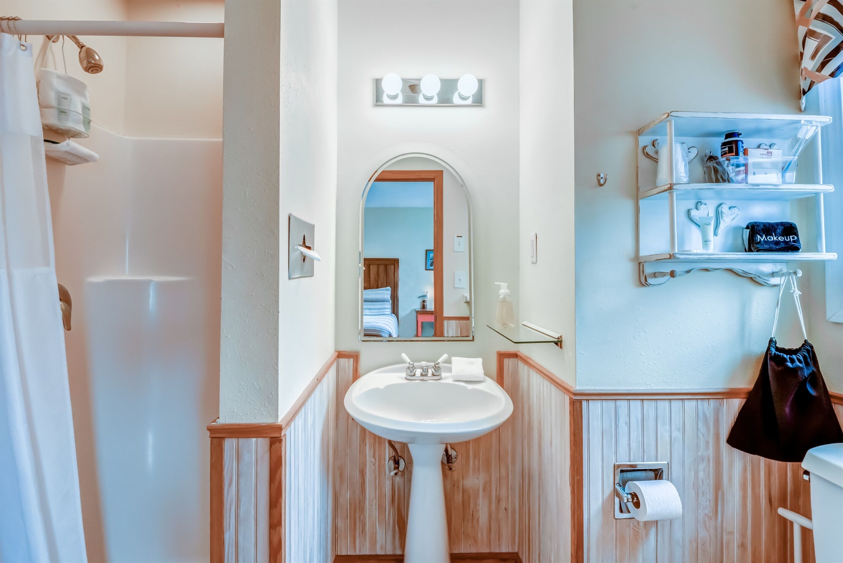 Shower, towels